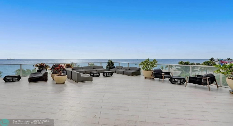 Rooftop lounge