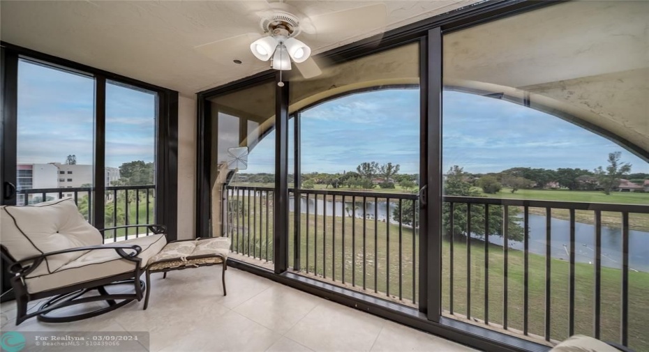 GORGEOUS SOUTH BALCONY WRAP-A-ROUND VIEW