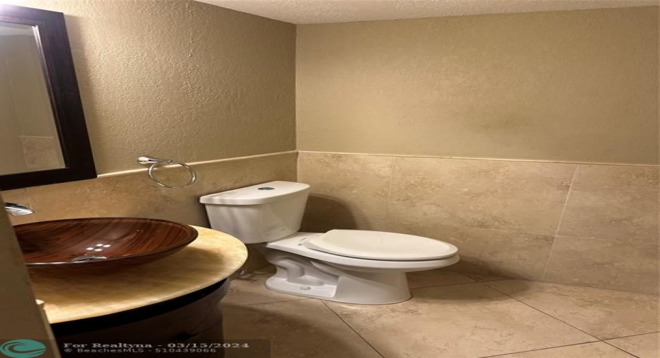 GUEST BATHROOM