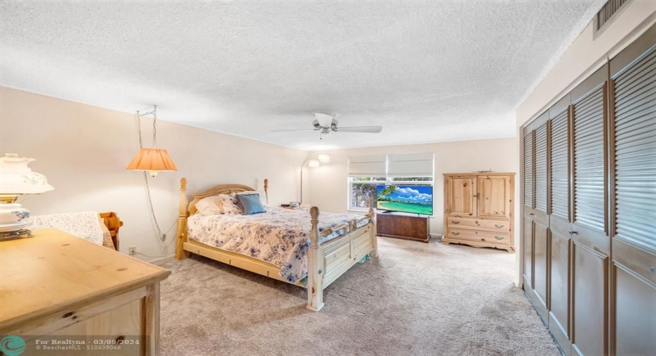PRIMARY BEDROOM,LARGE CLOSET