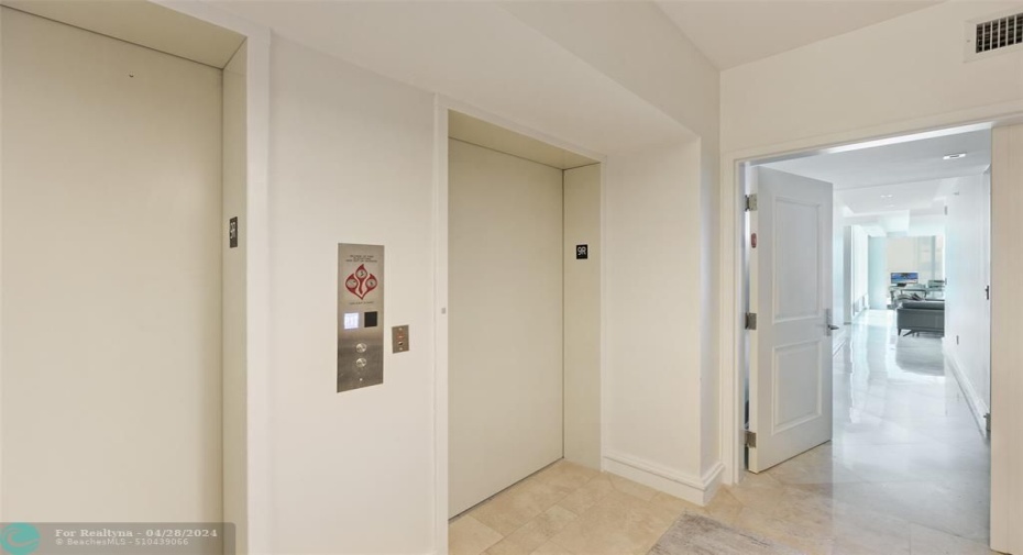 Private foyer