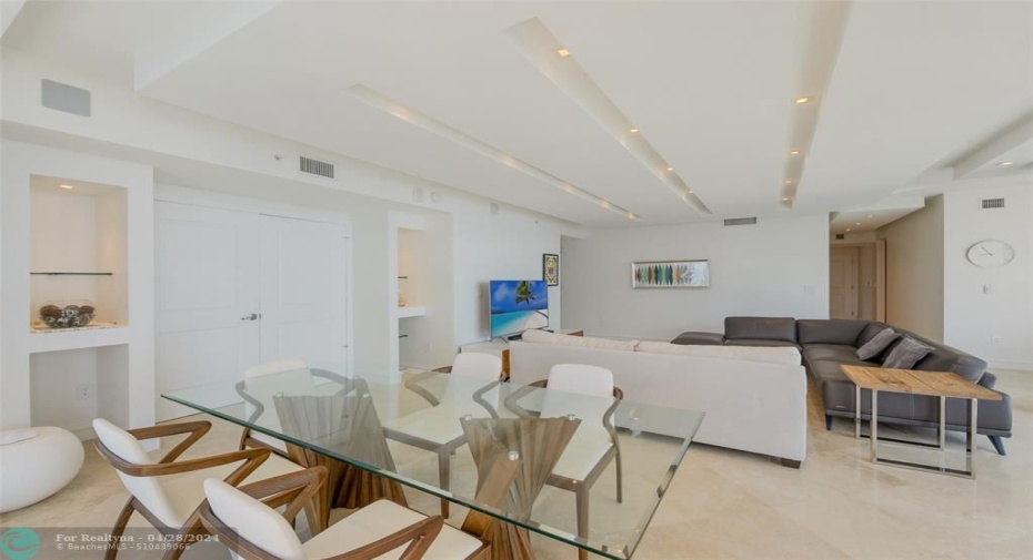 dining/living room