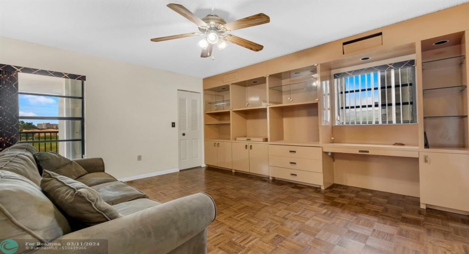 3rd Bedroom-Office