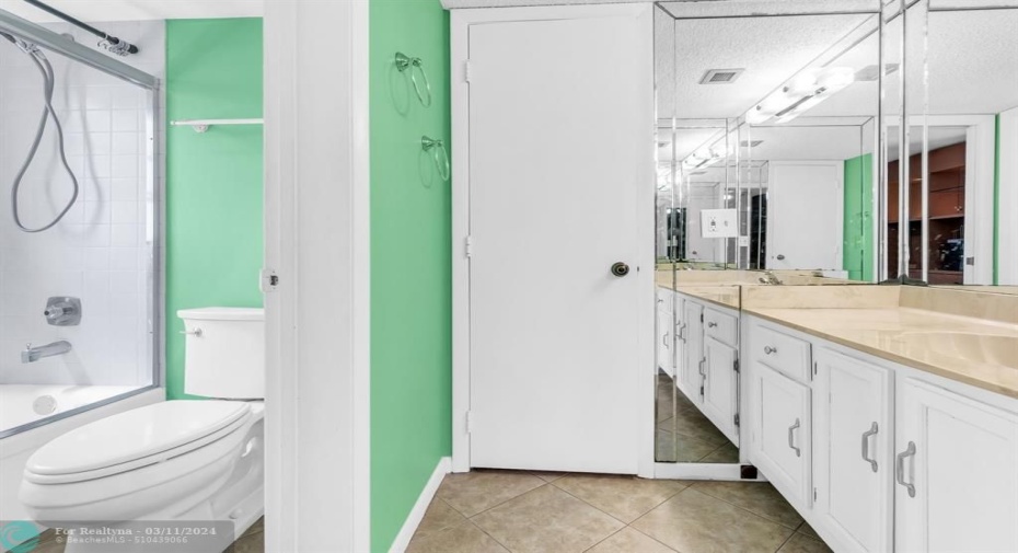 2nd Bathroom