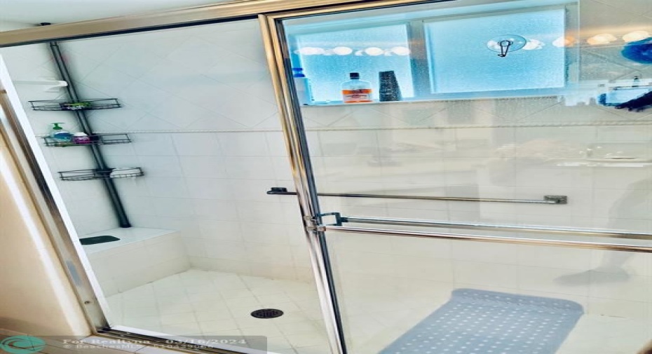 Walk in shower with seat