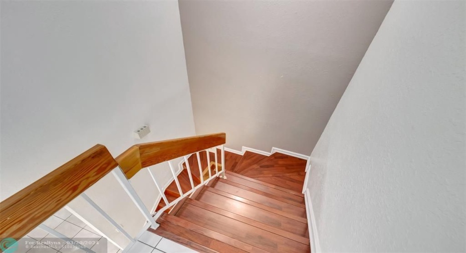 Laminate staircase