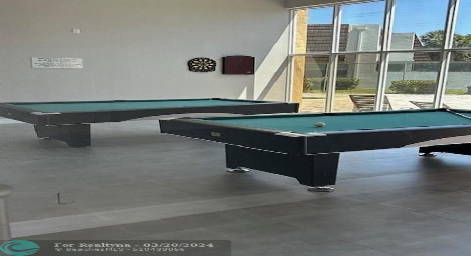 BILLIARD ROOM