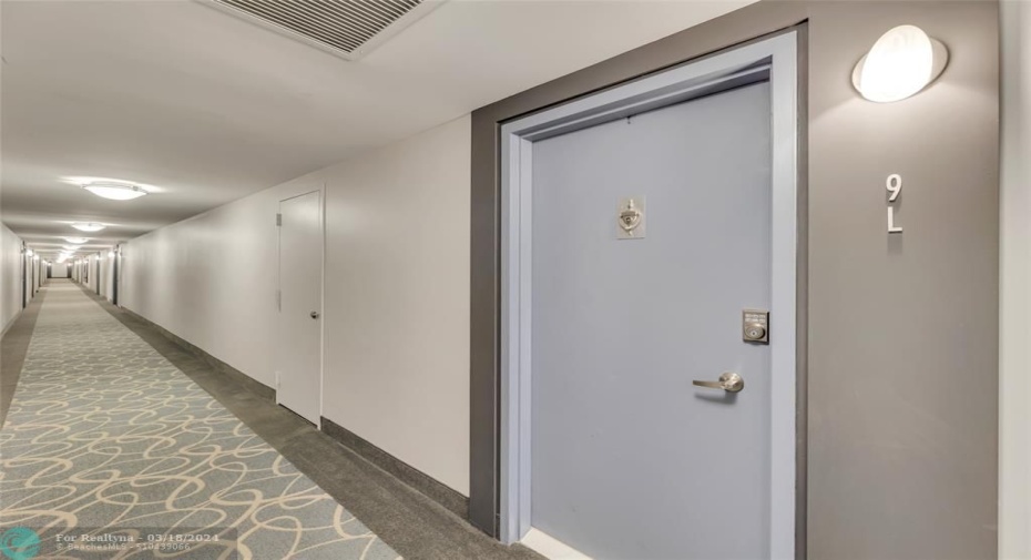 Welcome to this beautiful CORNER Unit 9L