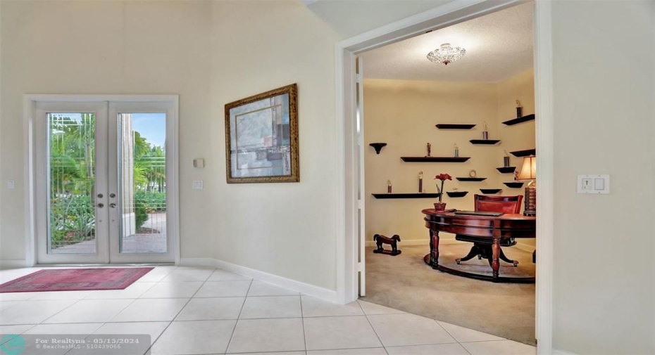Entrance to bedroom (currently used as office)