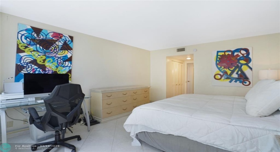 guest bedroom