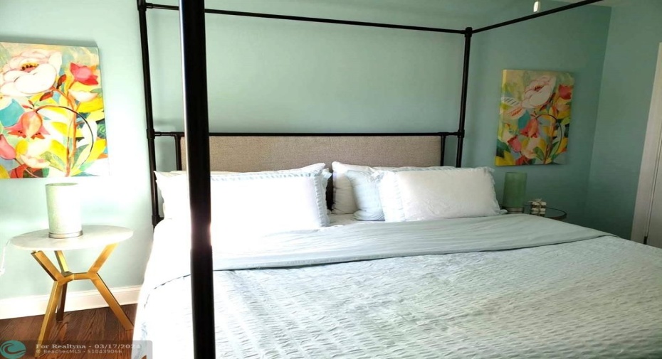 2nd bedroom