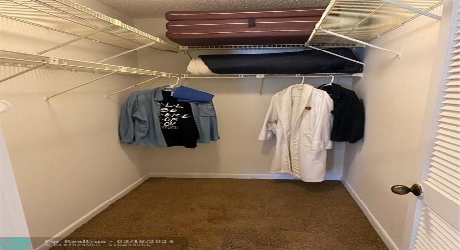 walk in closet