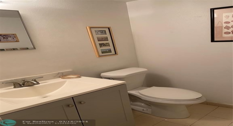 1/2 bath