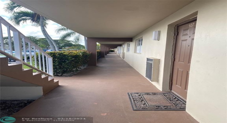 Walk way