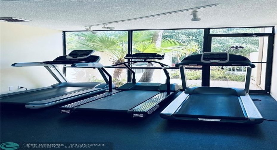 Full fitness center