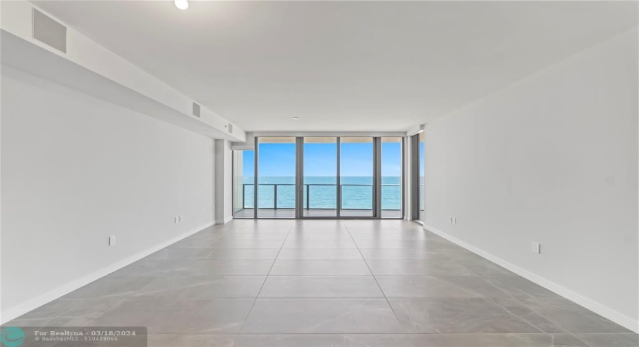 DINING/ FAMILY ROOM