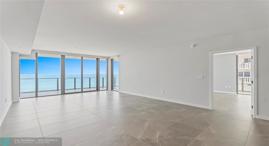 DINING/ FAMILY ROOM