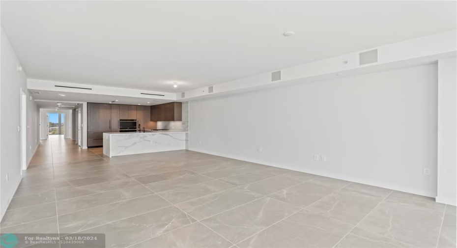 DINING/ FAMILY ROOM