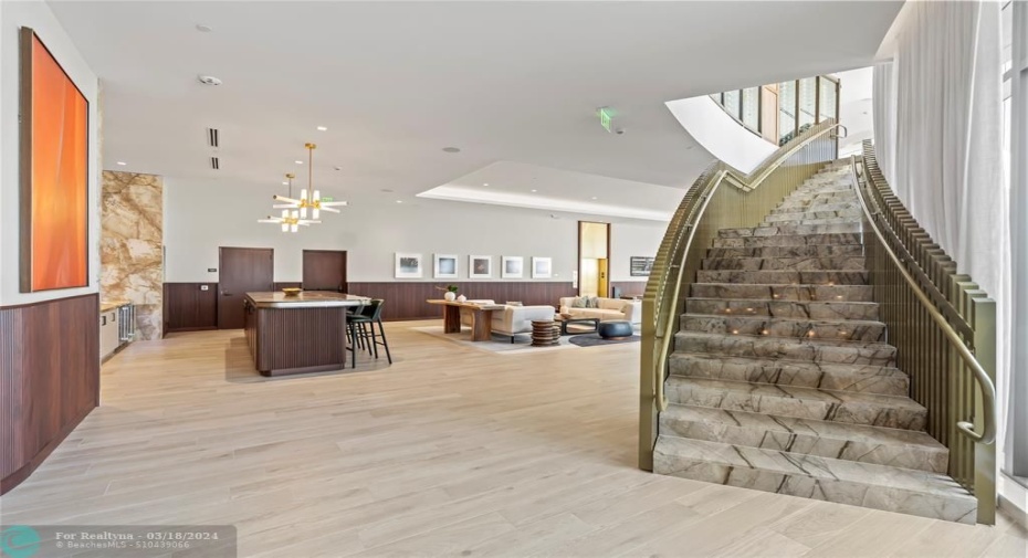 CLUBROOM
