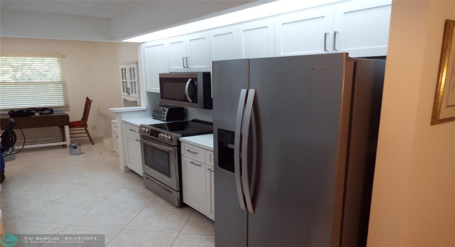 updated cabinets and breakfast area