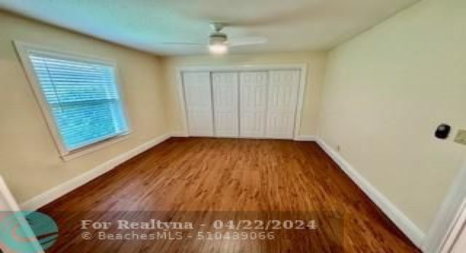 Second bedroom.