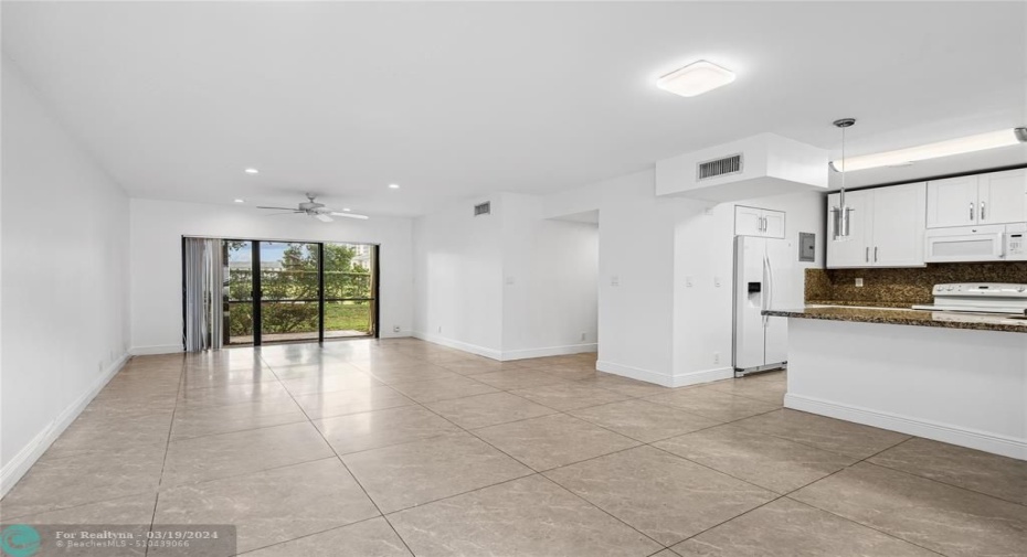 Living/Dining Combo Vacant