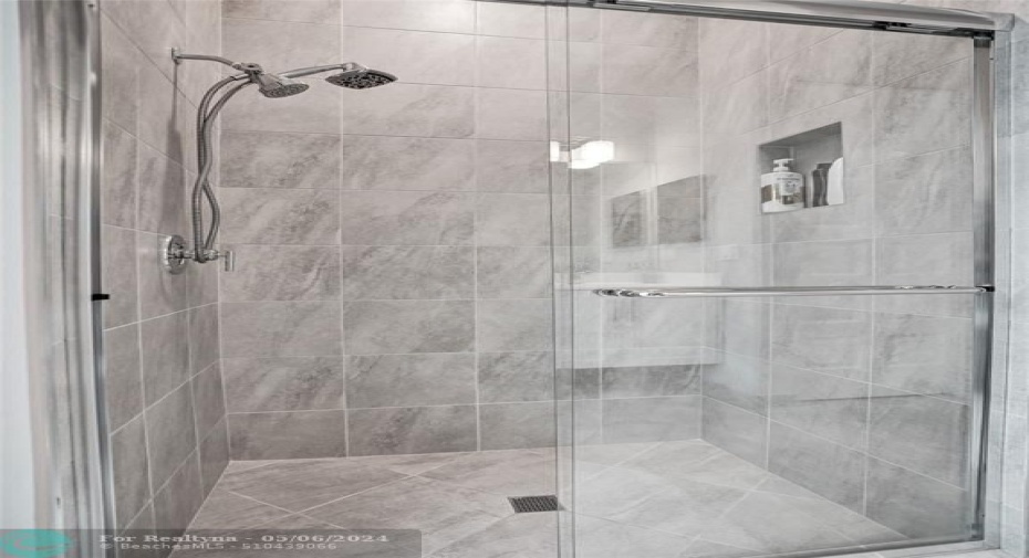 1st Floor - Full Bath
