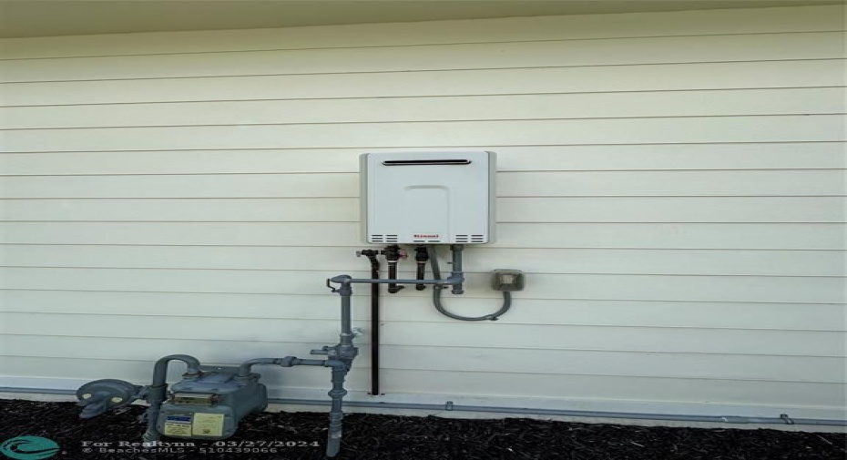 Rinnai gas tankless water heater