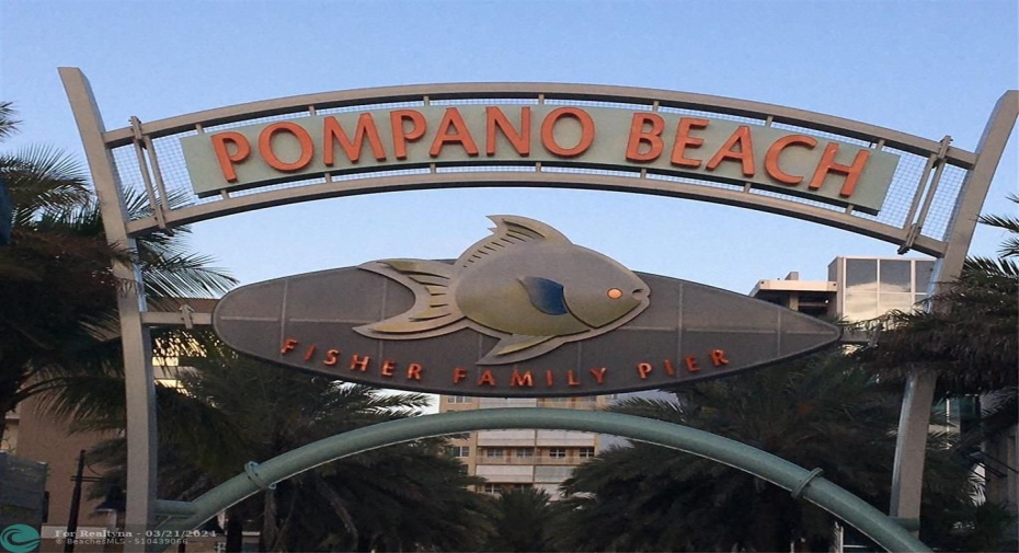 Walking distance to Pompano Beach Fishing Pier