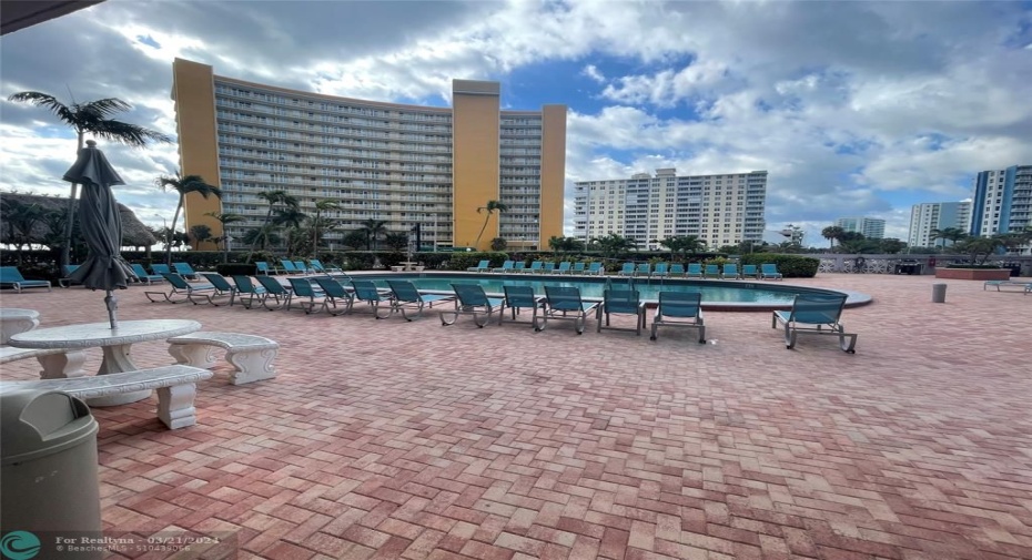 Beautiful Pool and patio deck with Tiki Huts