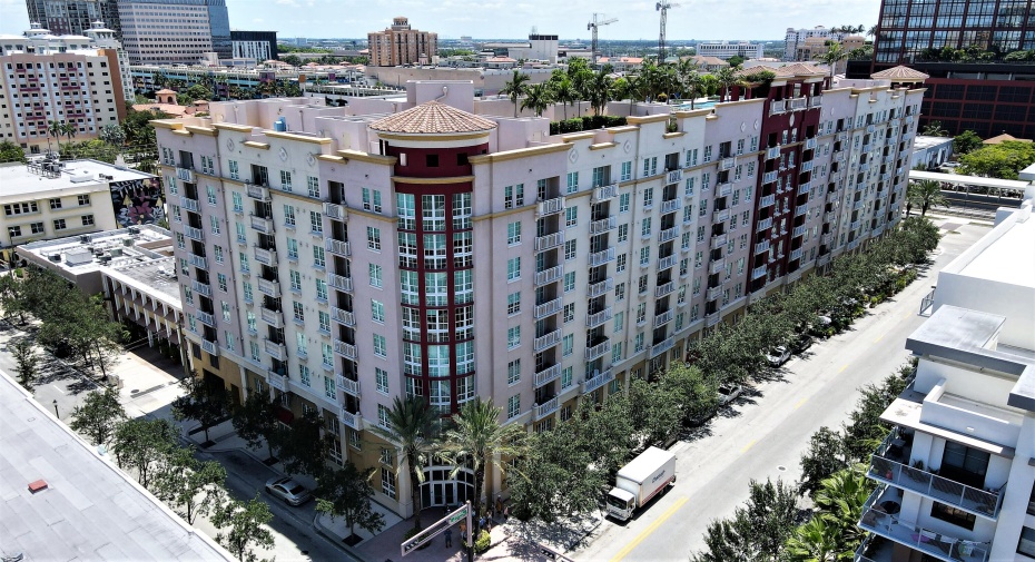 410 NE Evernia Street Unit 519, West Palm Beach, Florida 33401, 3 Bedrooms Bedrooms, ,2 BathroomsBathrooms,Condominium,For Sale,Evernia,5,RX-10947993