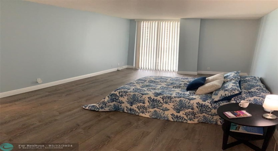 Wake up to views of the beach & ocean!