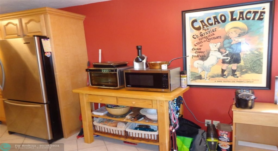 KITCHEN