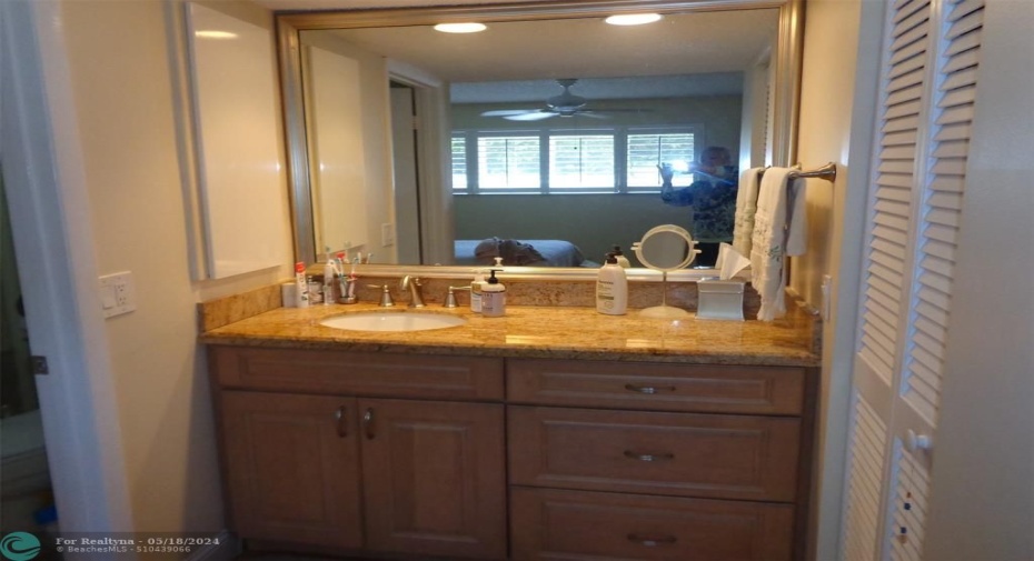 MASTER BATH 2ND FLOOR