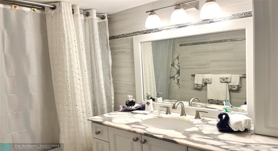 Main Bathroom