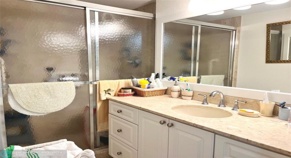 2nd Bathroom