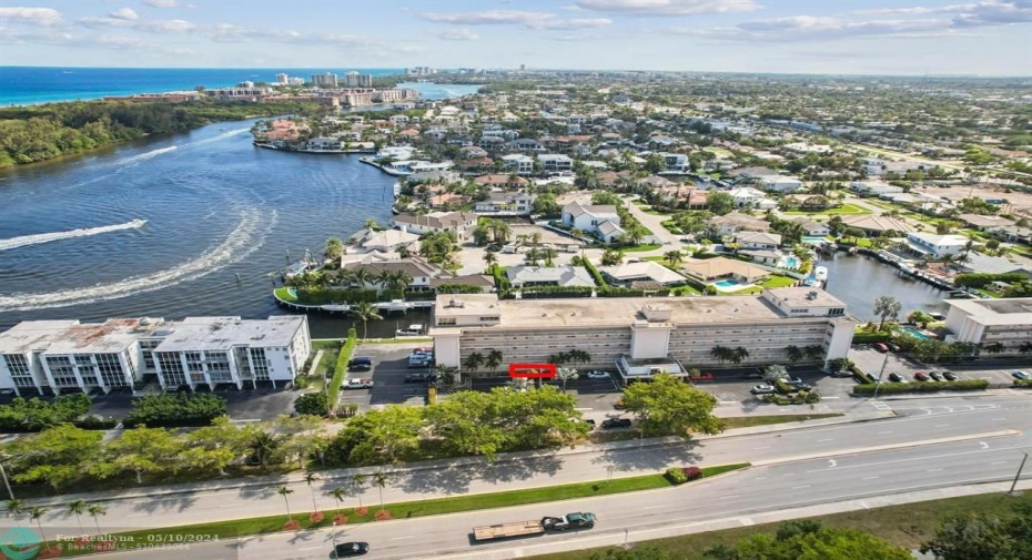 Ground floor, incredible location on ICW, extremely close to the beach!