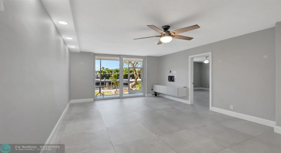 Ground floor, incredible location on ICW, extremely close to the beach!