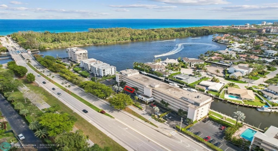Incredible location on ICW, extremely close to the beach!