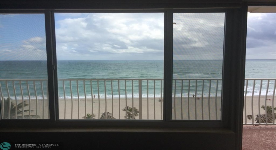 AMAZING DIRECT OCEANFRONT VIEW