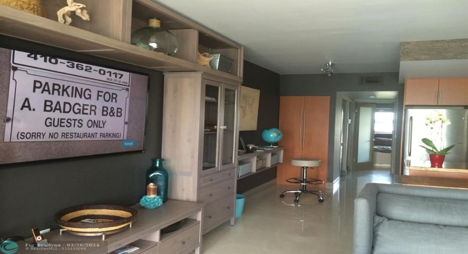 BEAUTIFUL FLOORS, AND OPEN SPACE