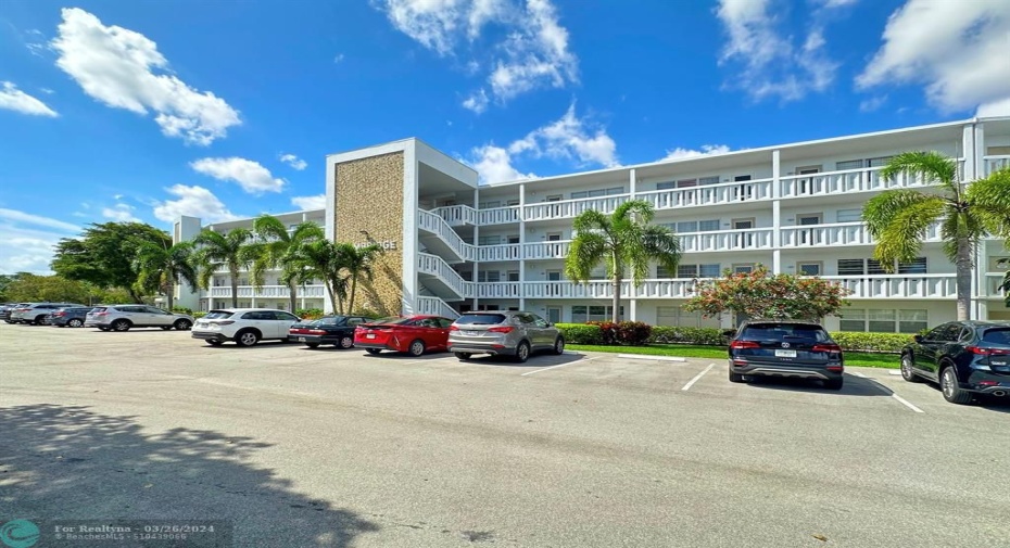 Building is Convenient to Plaza, Clubhouse, Pool & All Amenities.