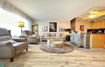 Lovely Bright Living Area