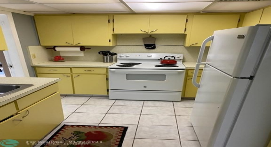 1/1 Kitchen