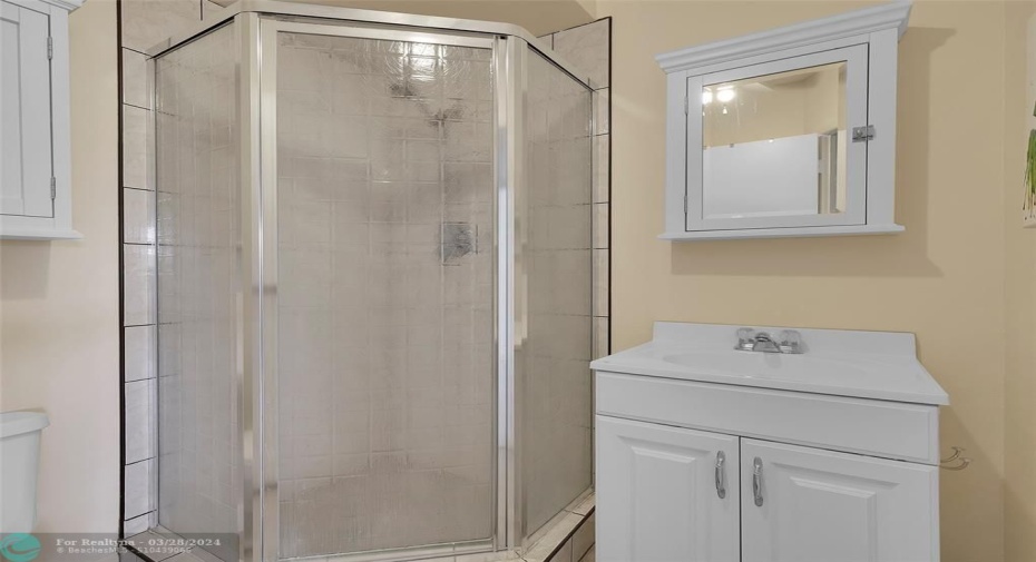Full bathroom for guests