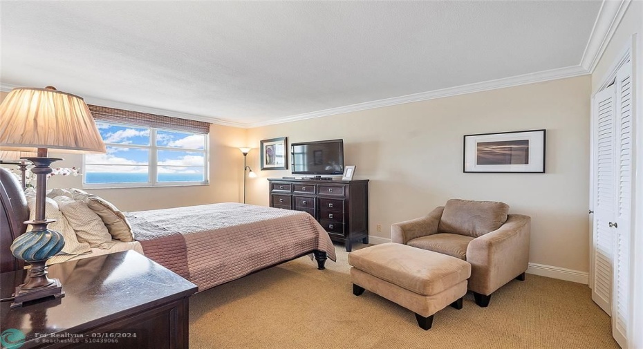 Primary bedroom - see ocean view