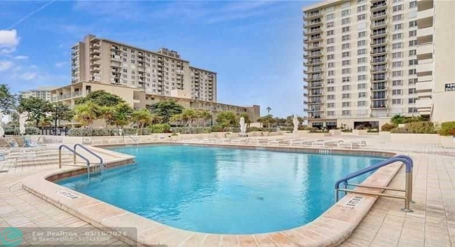 Heated pool