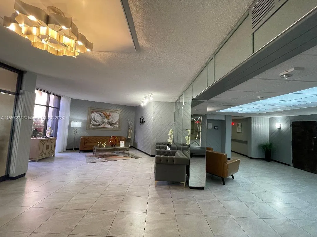 Arbor lobby