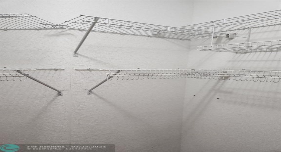 Right Side Walk In Closet