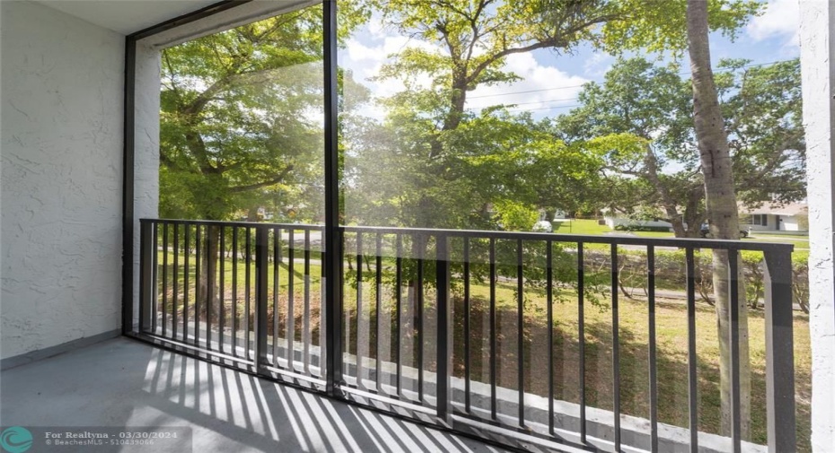 screened patio    Nice View